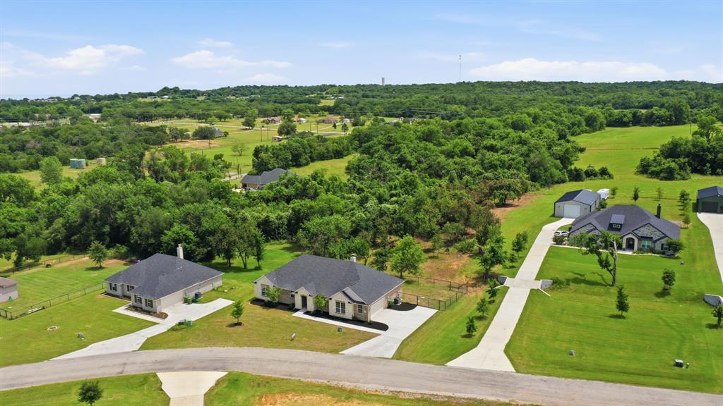113 Cooper Court Springtown, TX 76082 - Photo 35 of 40