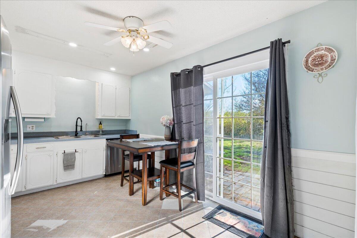 1216 Dyson Drive Moncks Corner, SC 29461 - Photo 11 of 26 Kitchen