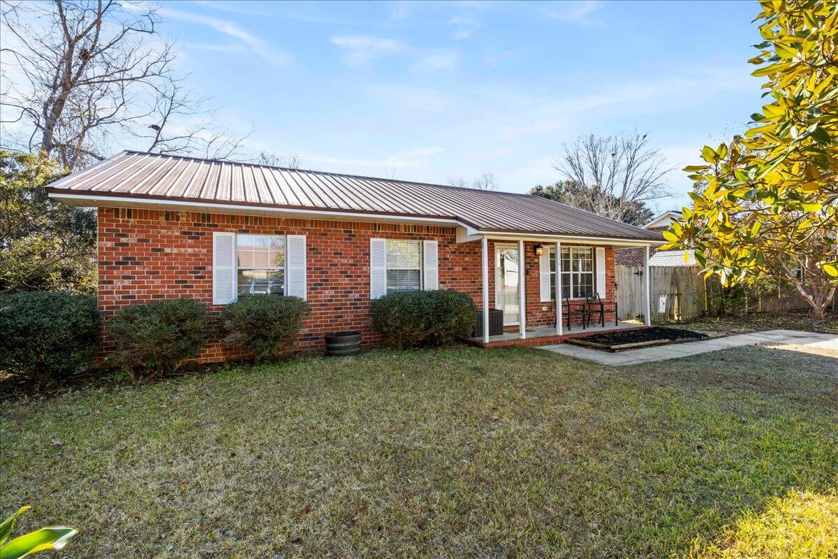 1216 Dyson Drive Moncks Corner, SC 29461 - Photo 3 of 26 1216 Dyson Dr