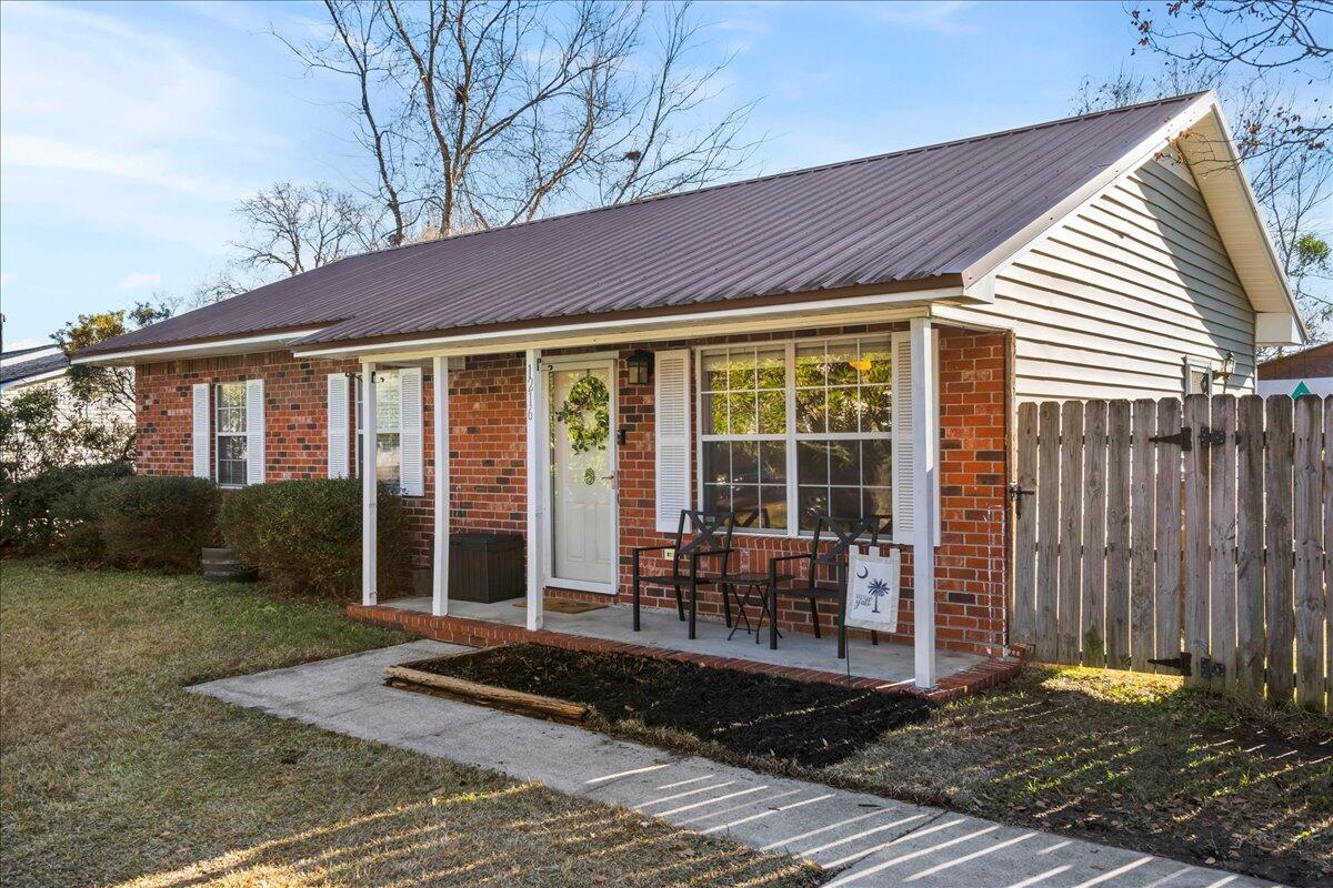 1216 Dyson Drive Moncks Corner, SC 29461 - Photo 5 of 26 1216 Dyson Dr