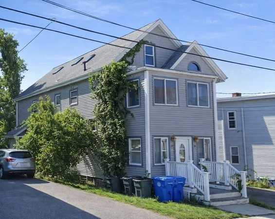$695,000 | 15 Underwood Park, Unit 2, Waltham, MA 02453