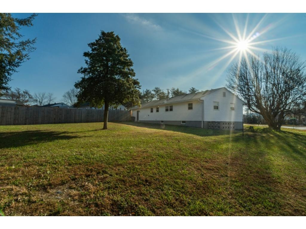 114 Hemlock Road Bristol, TN 37620 - Photo 30 of 32 Photo 30