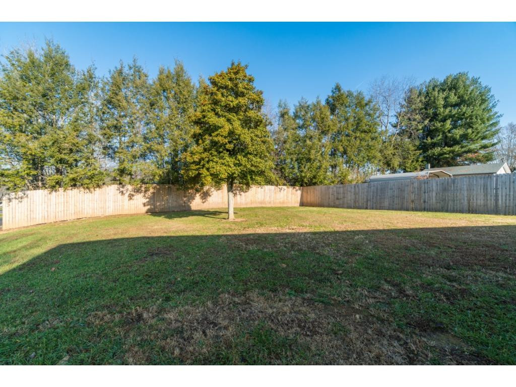 114 Hemlock Road Bristol, TN 37620 - Photo 31 of 32 Photo 31
