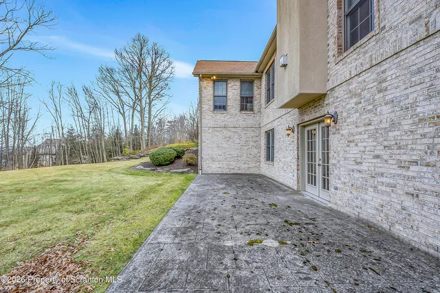 $600,000 | 327 Glenmaura Drive, Moosic, PA 18507