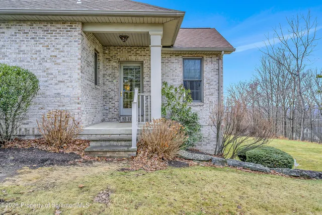 $600,000 | 327 Glenmaura Drive, Moosic, PA 18507