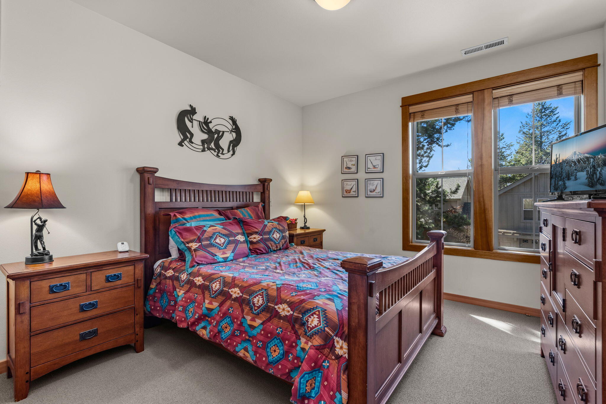 57124 Evergreen Loop, Unit 33 Sunriver, OR 97707 - Photo 23 of 37 18 2025_04_16_57124_evergreen_loop_sunri