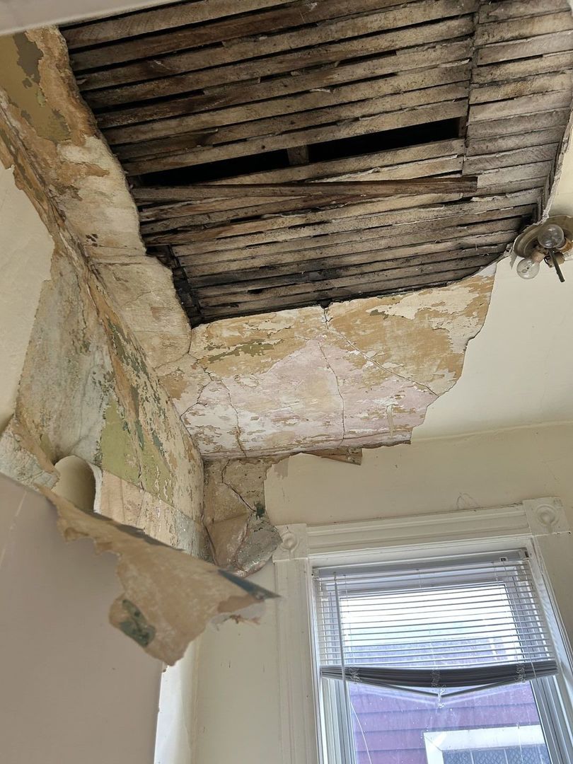 1123 West Vernon Park Place Chicago, IL 60607 - Photo 23 of 27 a view of a fireplace