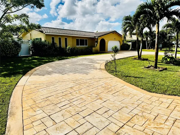 $840,000 | 8306 Northwest 36th Street, Coral Springs, FL 33065