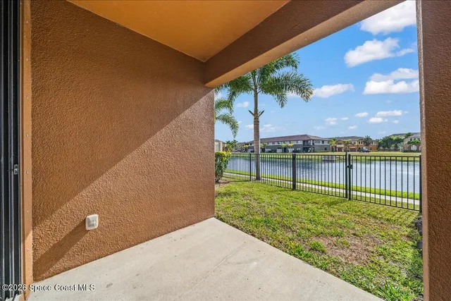 a house view with a outdoor space