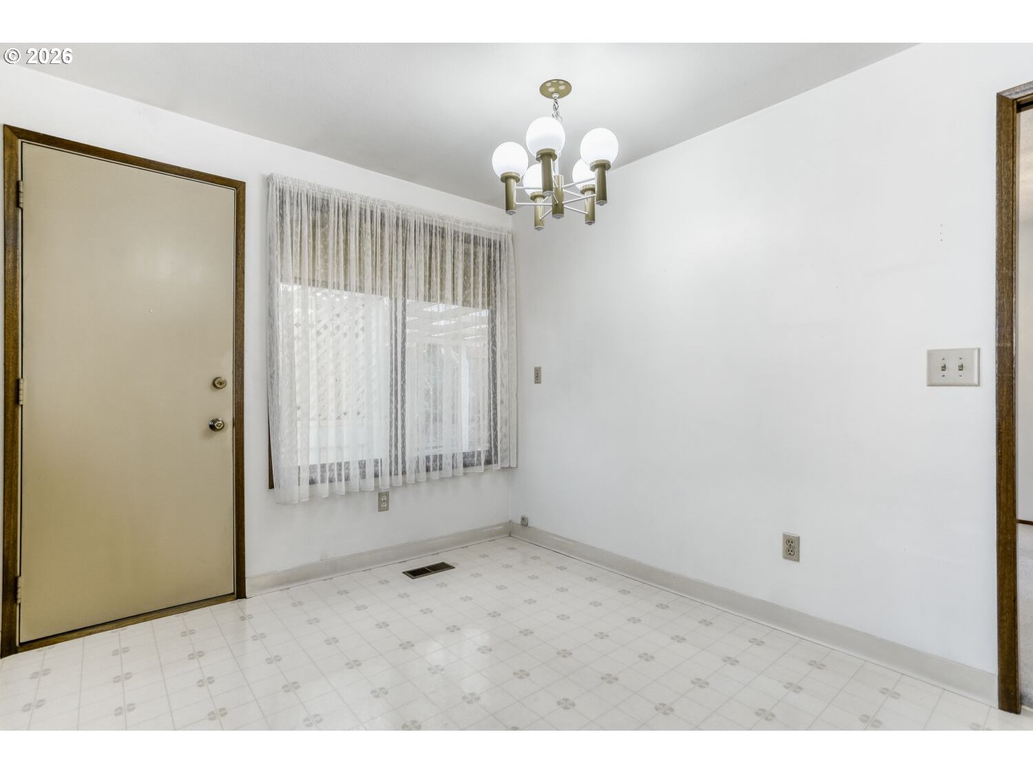 2036 Northwest 14th Street Gresham, OR 97030 - Photo 7 of 17 Kitchen