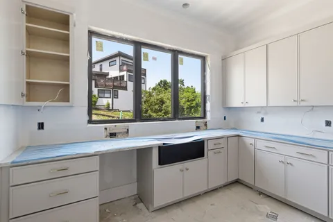 $1,995,000 | 301 33rd Avenue North, Nashville, TN 37209