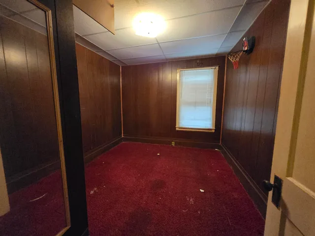 $79,900 | 2 Flood Street, Mexico, ME 04257