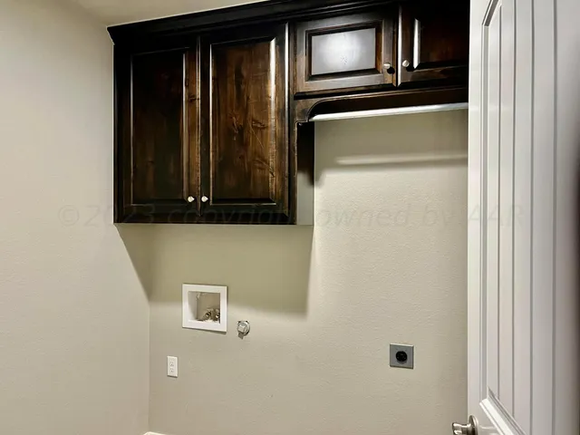 a view of walk in closet