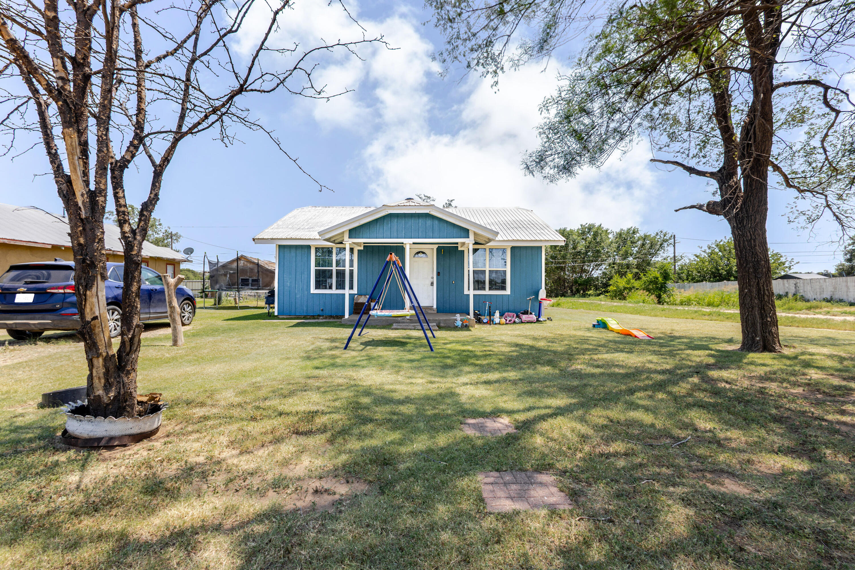 1309 West 23rd Street Plainview, TX 79072 - Photo 3 of 28 IMG_3903-HDR