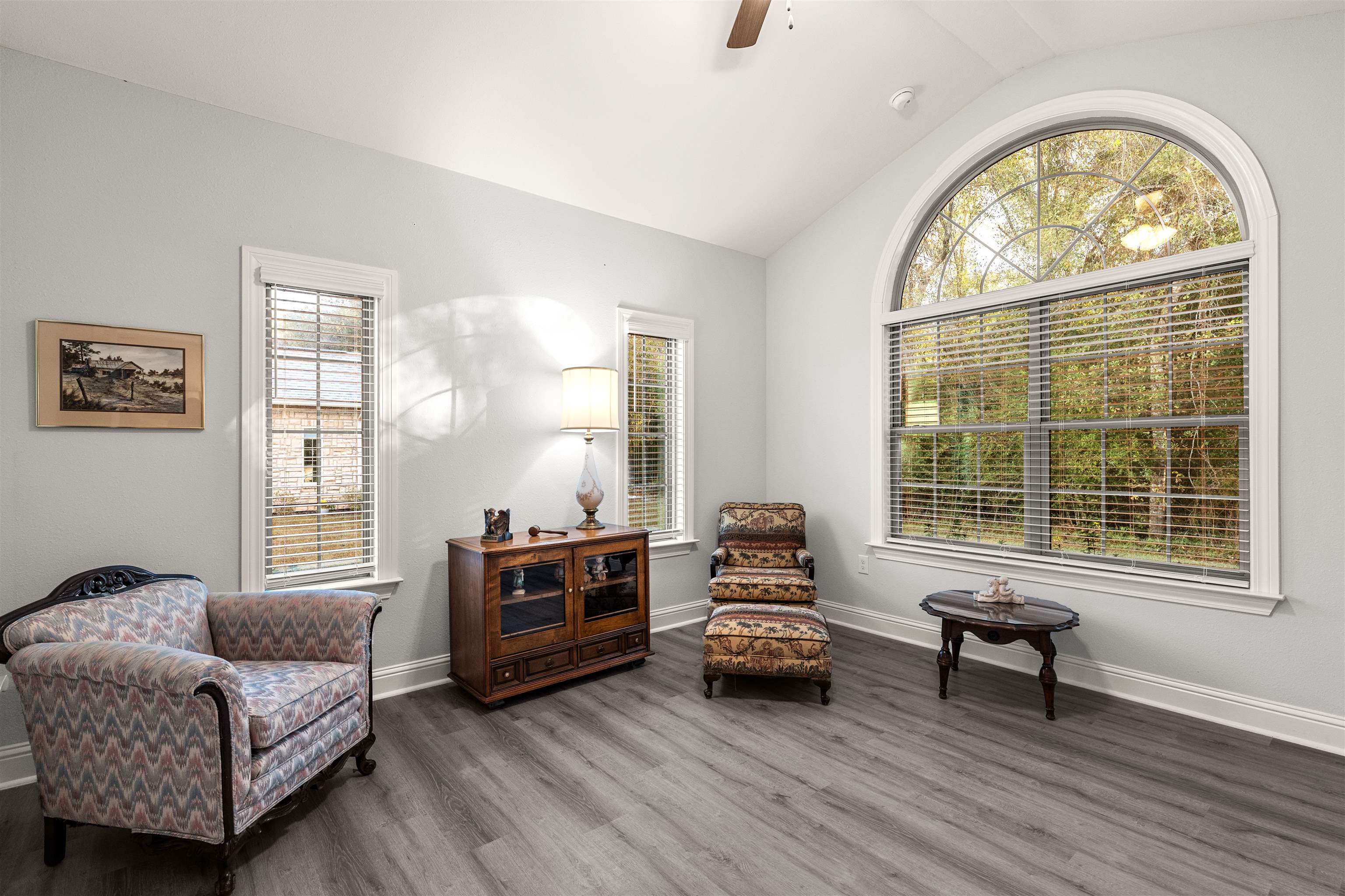 702 Holmes Avenue, Unit 702 Foley, AL 36535 - Photo 14 of 33 Sitting Room