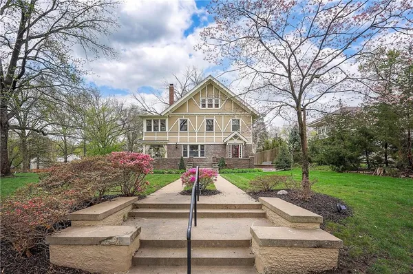 $1,795,000 | 801 West 56th Street, Kansas City, MO 64113
