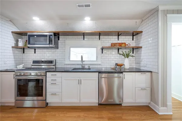 $1,795,000 | 801 West 56th Street, Kansas City, MO 64113