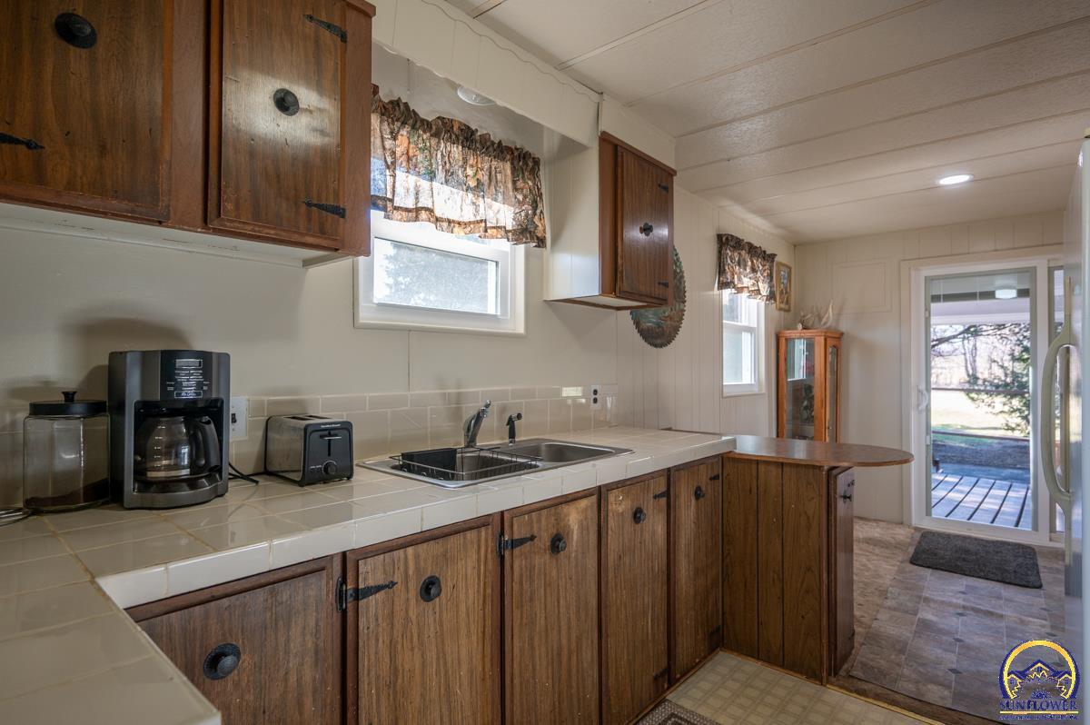 7055 East 125th Street Overbrook, KS 66524 - Photo 13 of 34