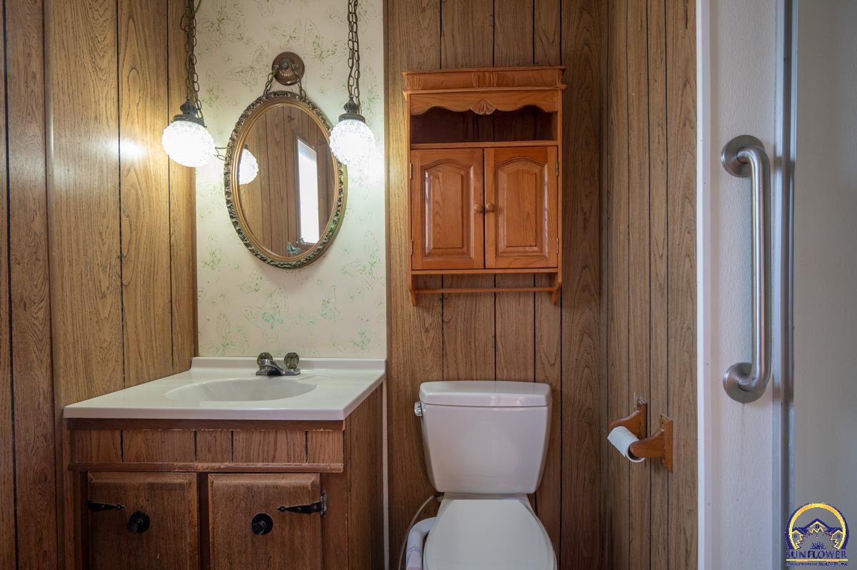 7055 East 125th Street Overbrook, KS 66524 - Photo 17 of 34