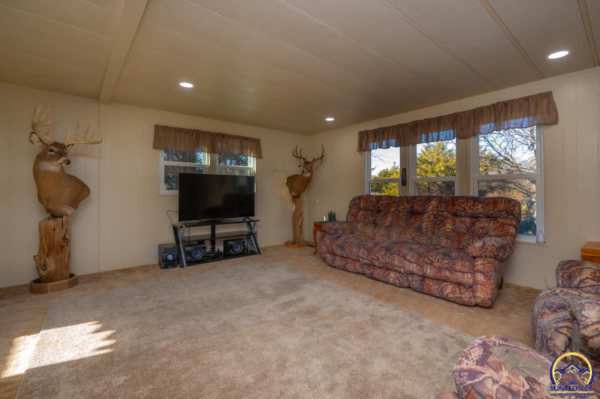 7055 East 125th Street Overbrook, KS 66524 - Photo 10 of 34