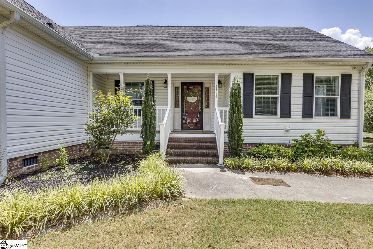 1139 Wright School Road Belton, SC 29627 - Photo 4 of 42