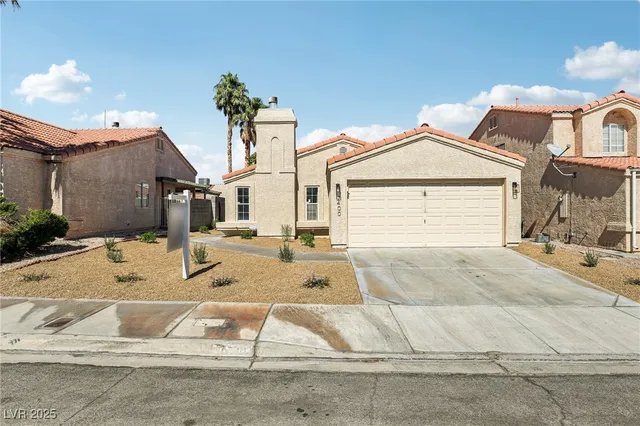 $1,900 | 7400 Queen Palm Drive, Las Vegas, NV 89128