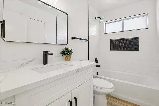 $1,900 | 7400 Queen Palm Drive, Las Vegas, NV 89128