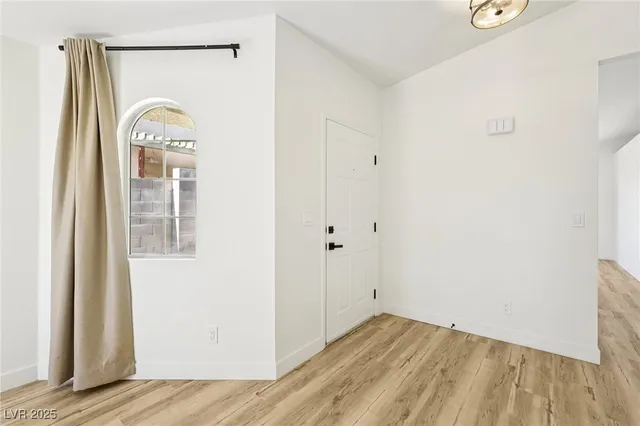 $1,900 | 7400 Queen Palm Drive, Las Vegas, NV 89128