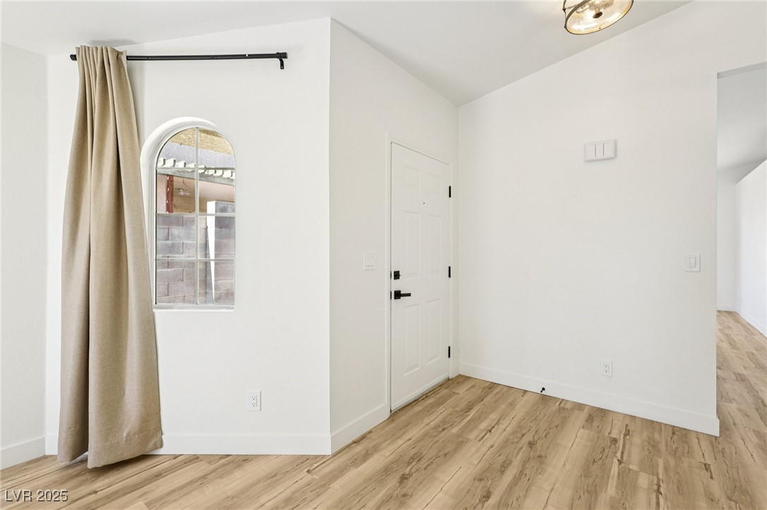 7400 Queen Palm Drive Las Vegas, NV 89128 - Photo 3 of 25