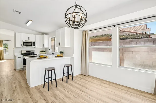 $1,900 | 7400 Queen Palm Drive, Las Vegas, NV 89128