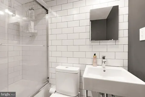 $280,000 | 1801 Clydesdale Place Northwest, Unit 222, Washington, DC 20009