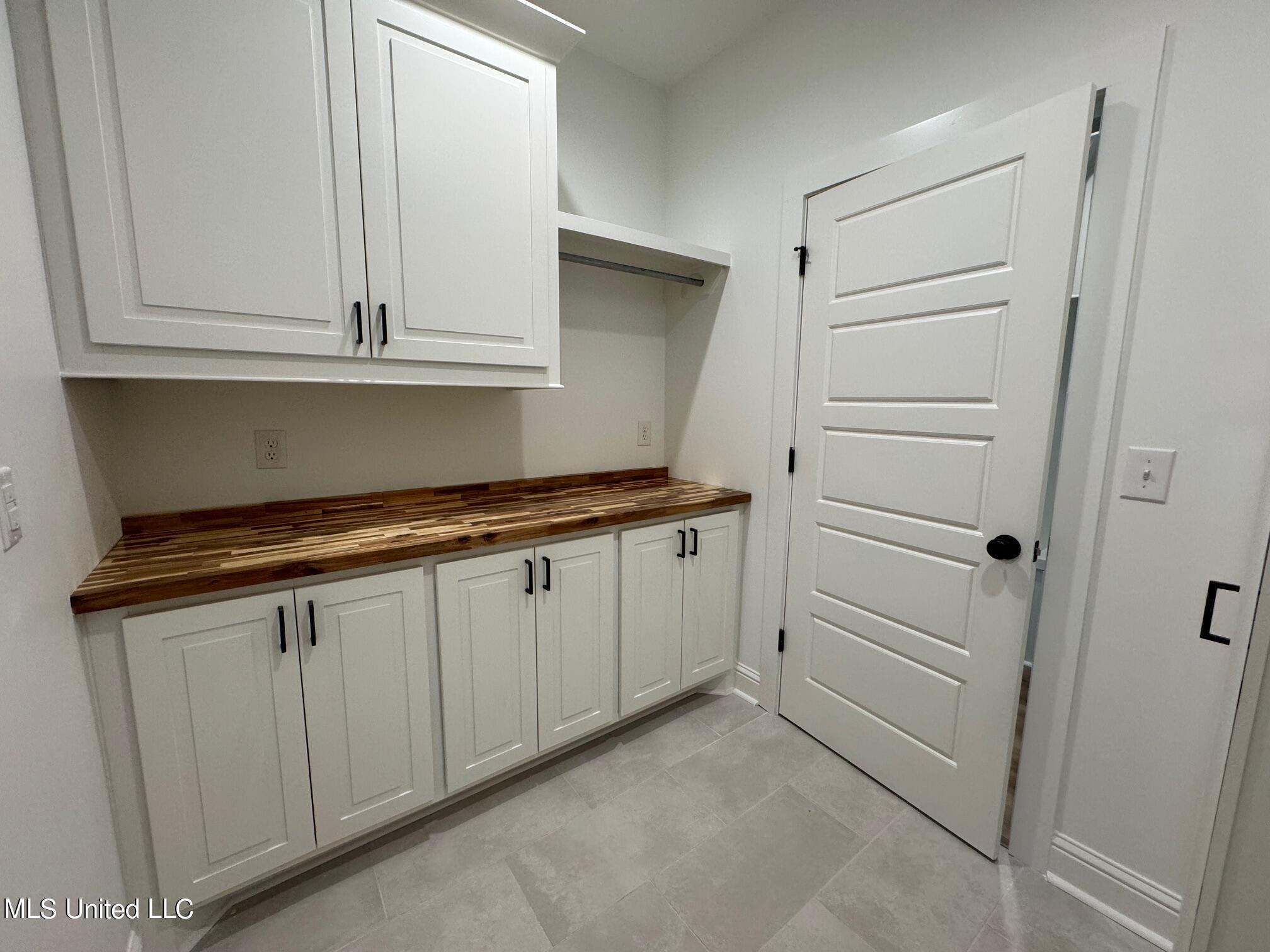 306 Willow Way Canton, MS 39046 - Photo 9 of 20 IMG_7759