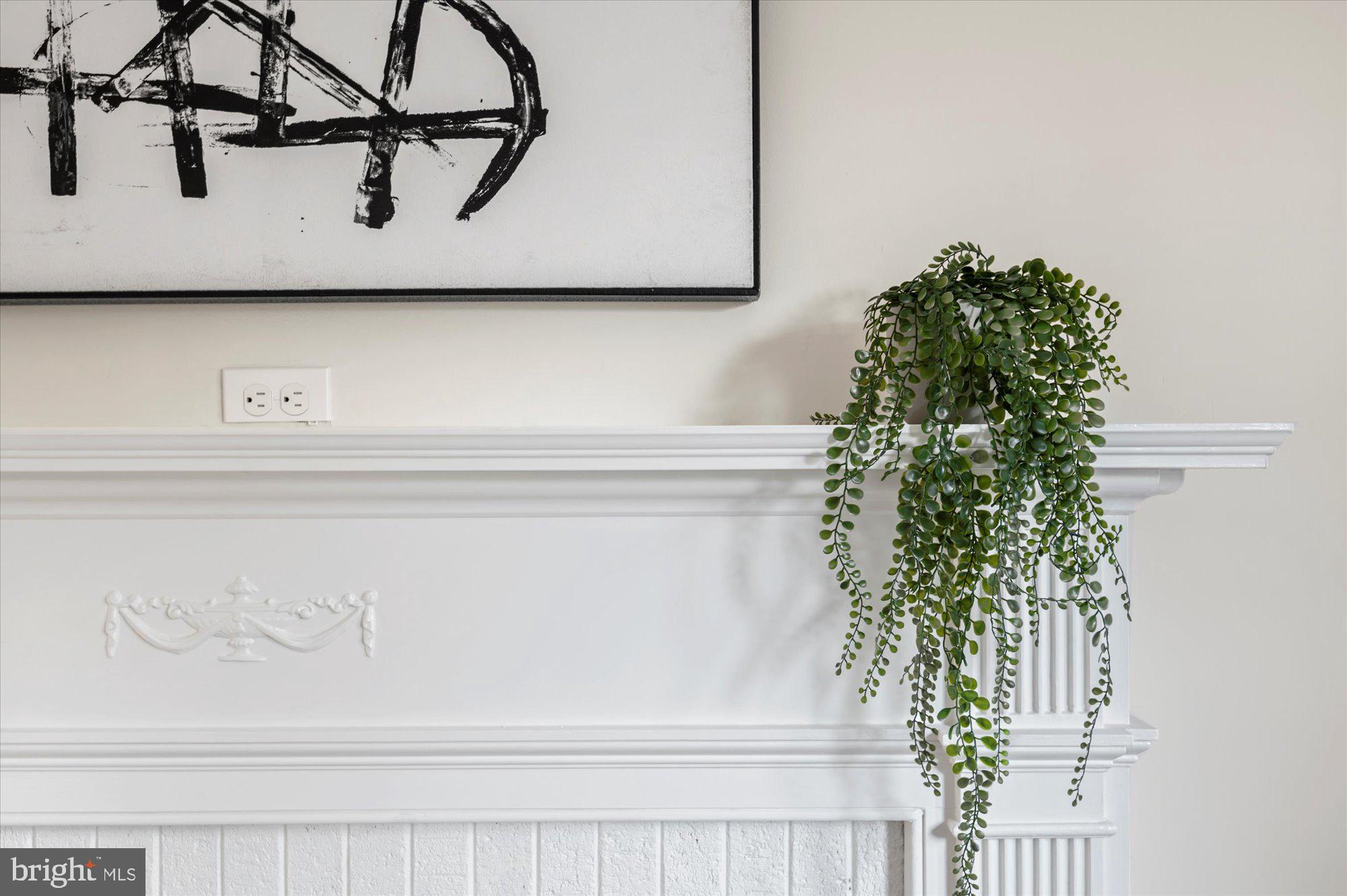 1005 Highland Drive Silver Spring, MD 20910 - Photo 18 of 61 Living Room