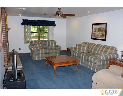 1 Fox Hill Road Edison, NJ 08820 - Photo 11 of 25
