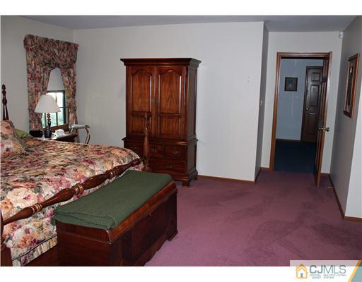 1 Fox Hill Road Edison, NJ 08820 - Photo 15 of 25