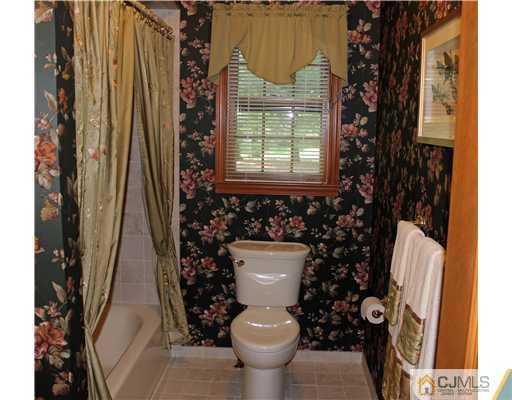 1 Fox Hill Road Edison, NJ 08820 - Photo 16 of 25