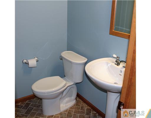 1 Fox Hill Road Edison, NJ 08820 - Photo 20 of 25