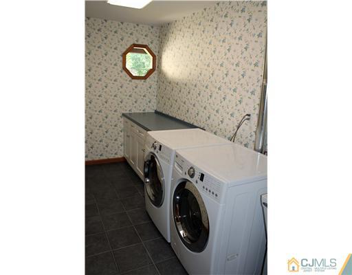 1 Fox Hill Road Edison, NJ 08820 - Photo 21 of 25