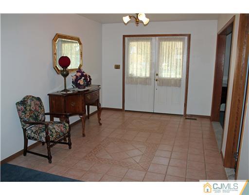 1 Fox Hill Road Edison, NJ 08820 - Photo 6 of 25