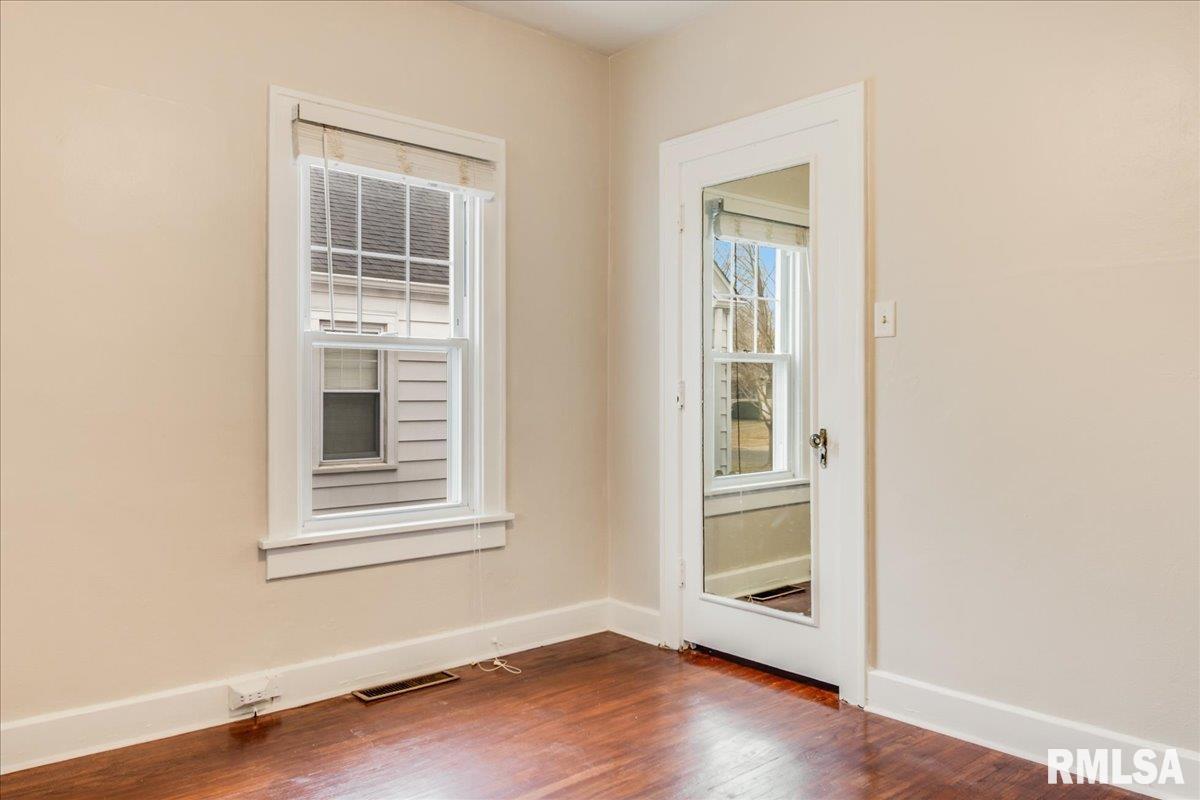 2033 South State Street Springfield, IL 62704 - Photo 12 of 31