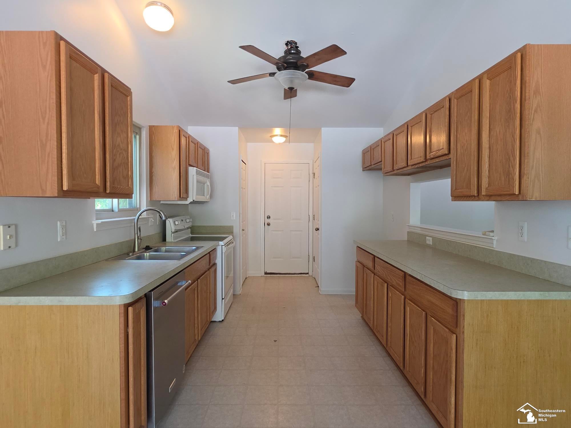 4067 Stone Post Road Newport, MI 48166 - Photo 12 of 31 Gallery Image 12