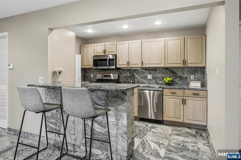 50 Lindsley Road, Unit 4 Cedar Grove, NJ 07009 - Photo 9 of 22 Gallery Image 9