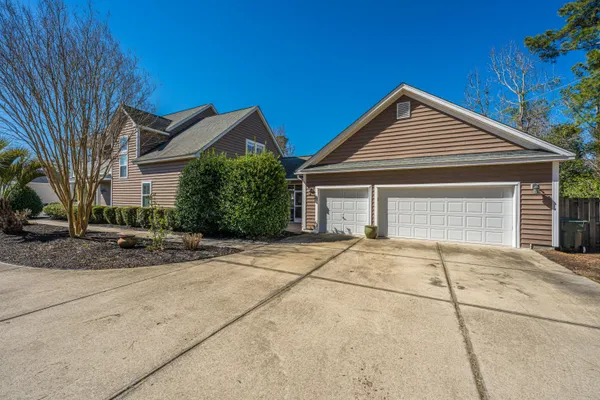 $435,000 | 104 Sugartree Place, Moncks Corner, SC 29461