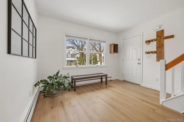 $3,500 | 19 Windy Knolls, Unit RIGHT SIDE, Greenwich, CT 06831