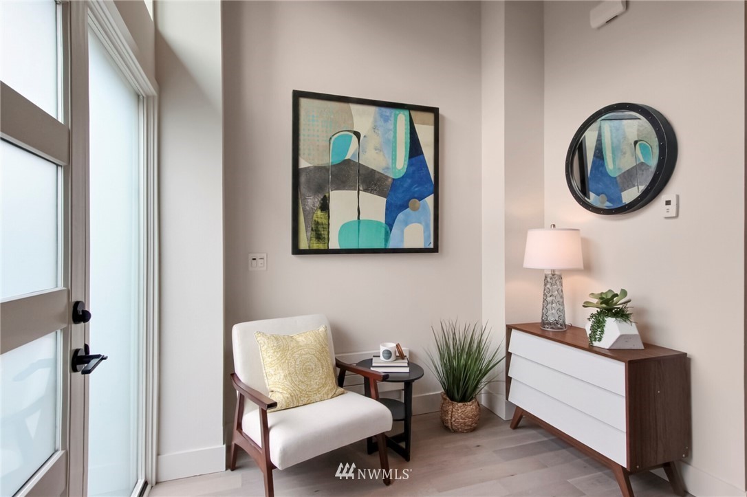908 North 46th Street, Unit H Seattle, WA 98103 - Photo 2 of 26