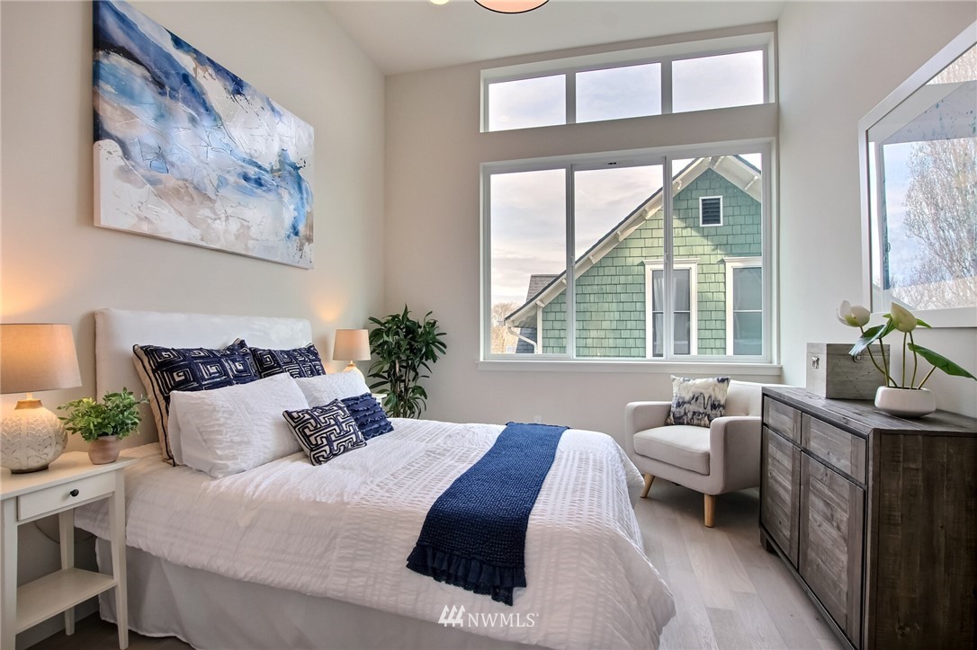 908 North 46th Street, Unit H Seattle, WA 98103 - Photo 13 of 26