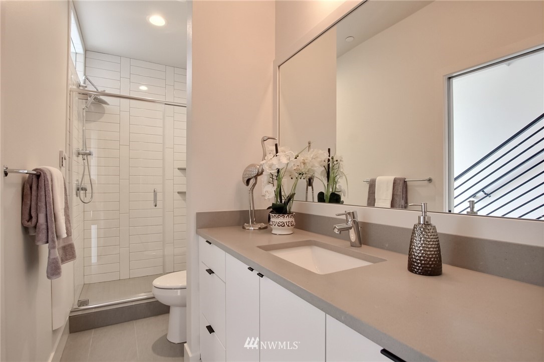 908 North 46th Street, Unit H Seattle, WA 98103 - Photo 18 of 26