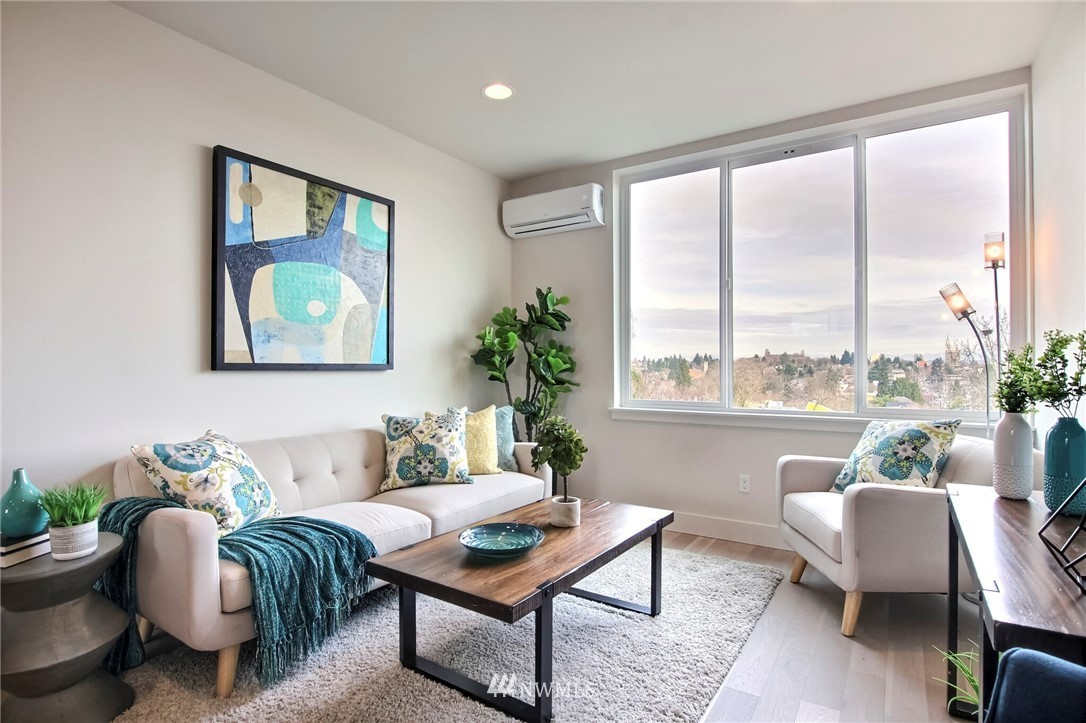 908 North 46th Street, Unit H Seattle, WA 98103 - Photo 4 of 26