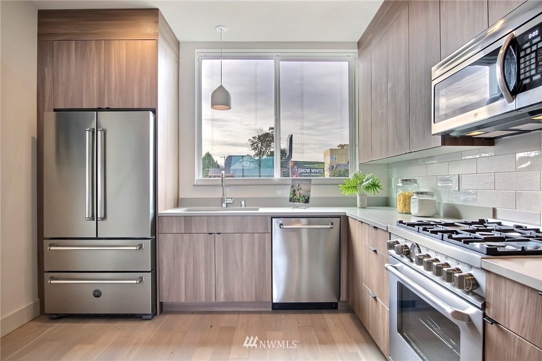 908 North 46th Street, Unit H Seattle, WA 98103 - Photo 10 of 26