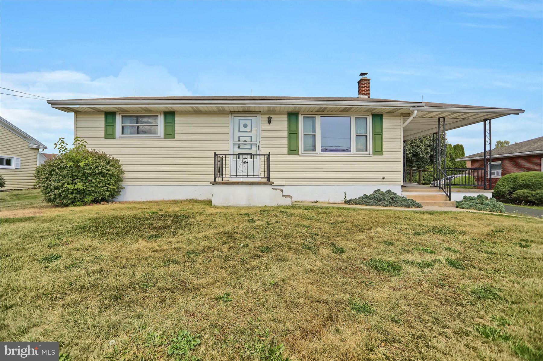 616 West Maple Street Valley View, PA 17983 - Photo 4 of 25